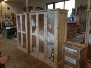 Altholz- und Zirbenmöbel